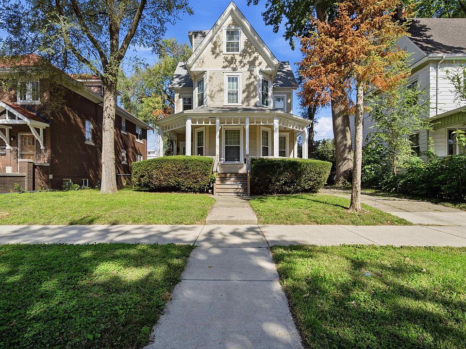 1st image of 1407 W Barker Ave