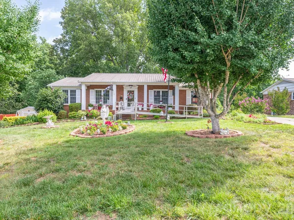 818 Hill St, Shelby, NC 28152
