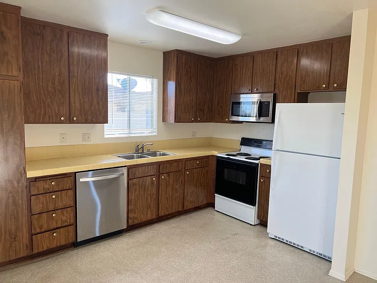 650 W Gonzales Rd #6 — Photo 5