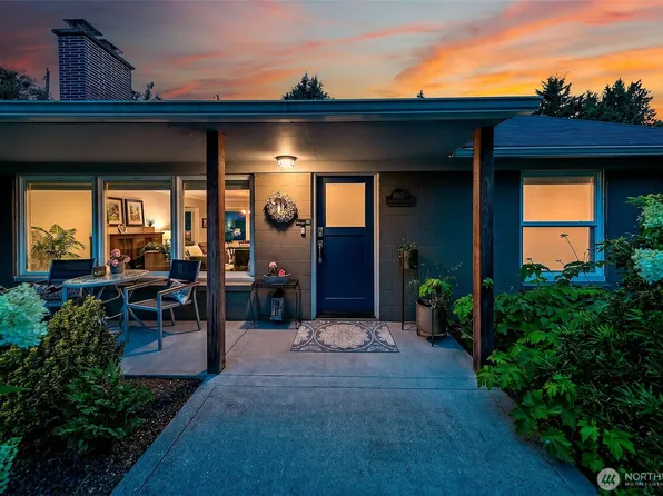 8623 30th Avenue NE, Seattle, WA 98115