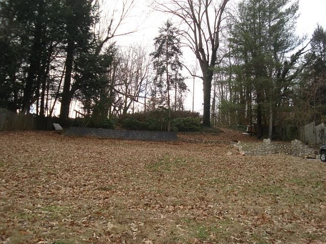 2nd image of 205 Westwood Dr