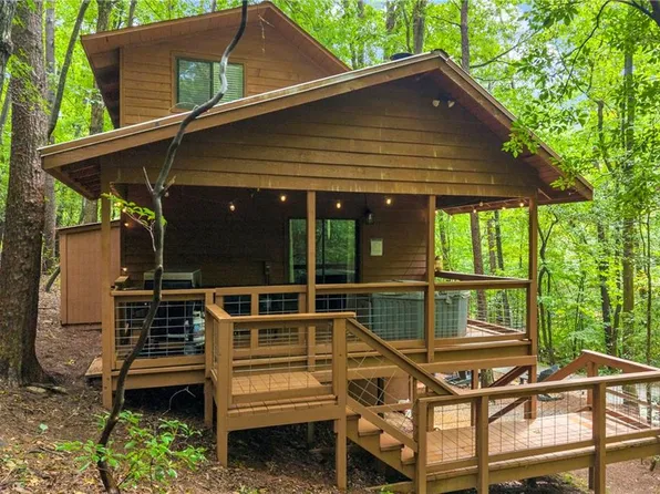 66 Lovers Ln, Sautee Nacoochee, GA 30571