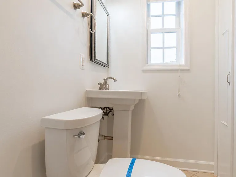 1718 W Abingdon Dr #302 — Photo 27