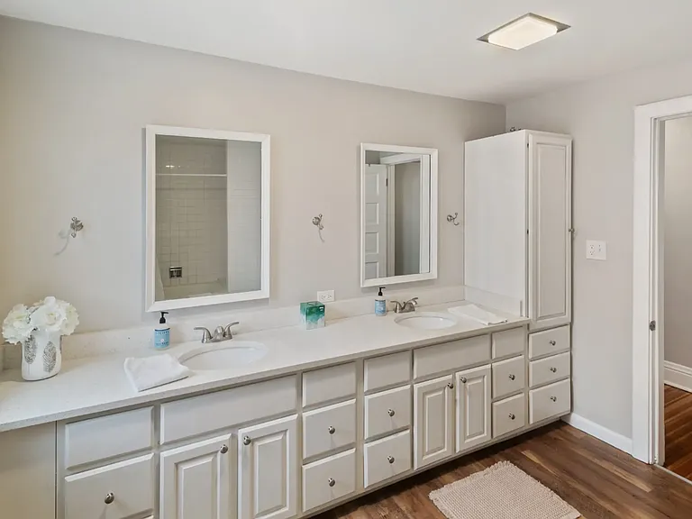 219 W Park Ave — Photo 20