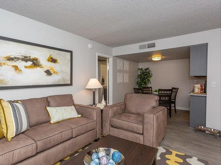 Sun Wood Apartments — Photo 10