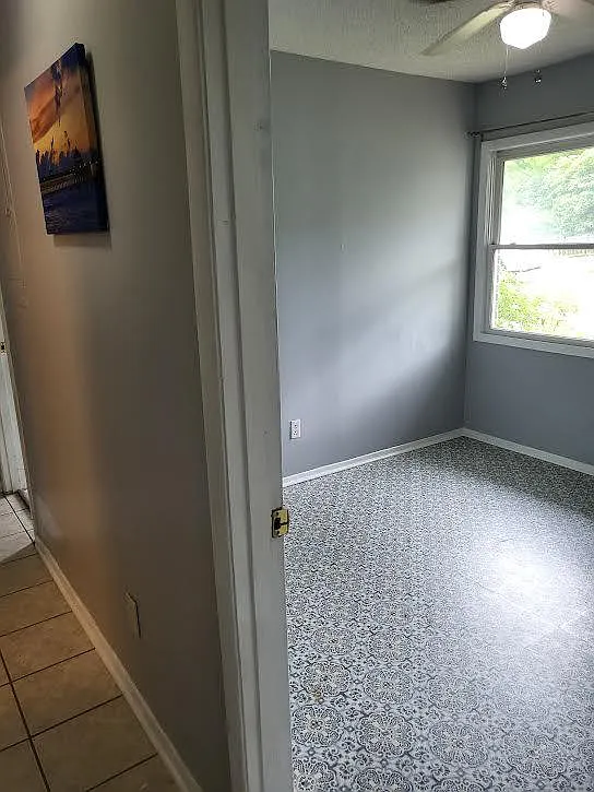3 bed, 1.5 bath, 1000 sqft, $2,300 — Photo 4