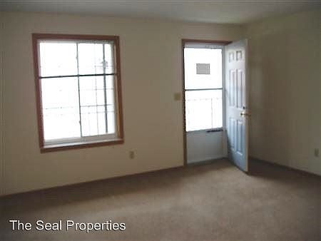 2nd image of 1072 Clyde Ave APT 3