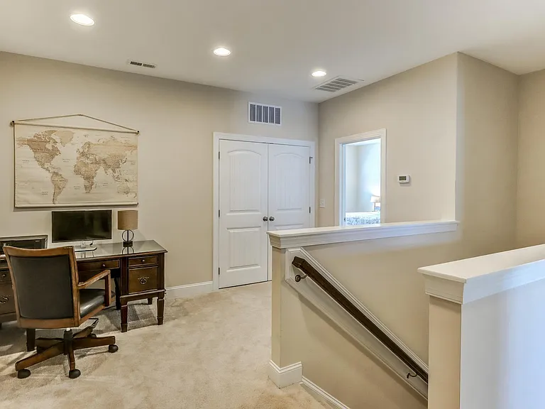 329 Acorn Hollow Pl — Photo 9