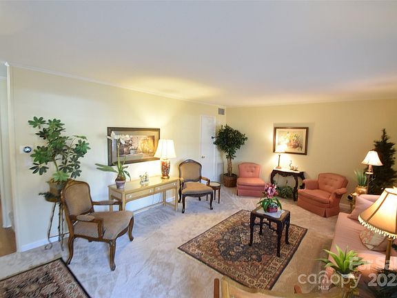 2nd image of 623 S New Hope Rd APT 13