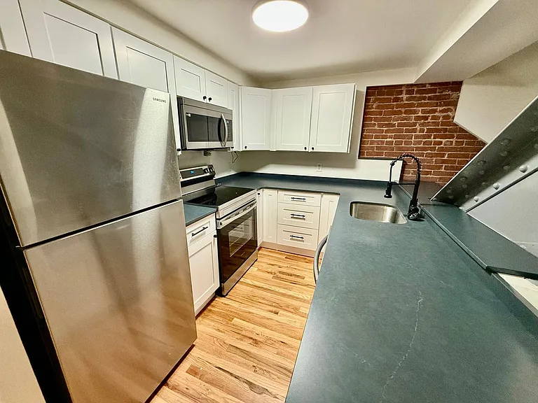 Israel Putnam Apartments — Photo 6