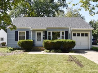 163 Central Ave, Aurora, IL 60506