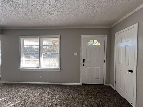 4th image of 500 Sullivan Dr