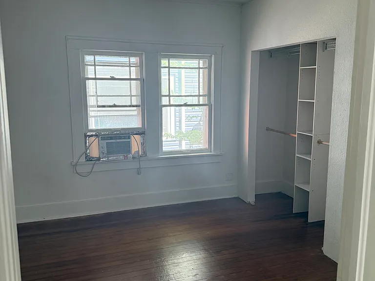 320 W 7th Ave — Photo 12