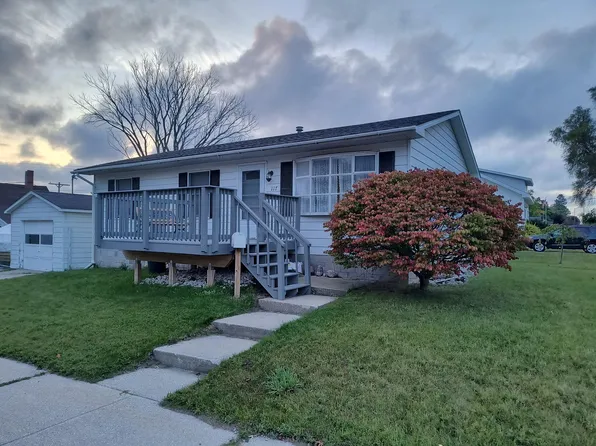 117 E Ira St, Rogers City, MI 49779
