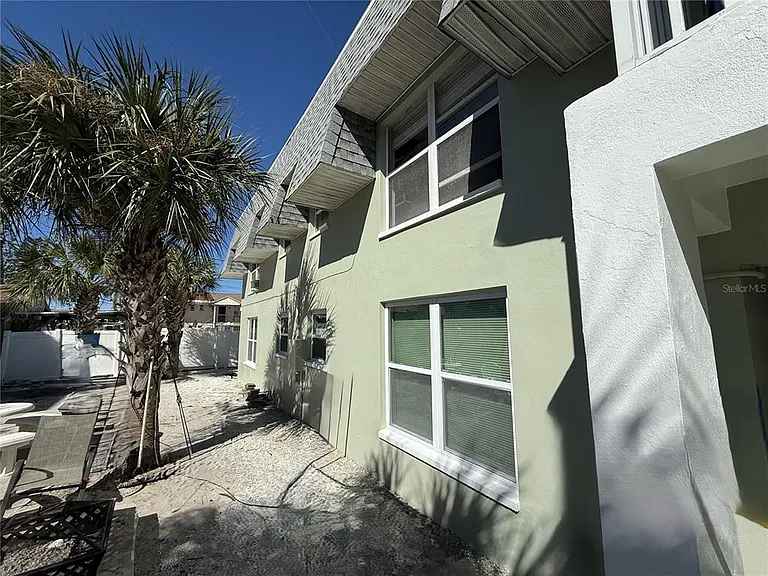 14120 Palm St #104 — Photo 14