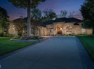 14555 Geist Ridge Dr, Fishers, IN 46040
