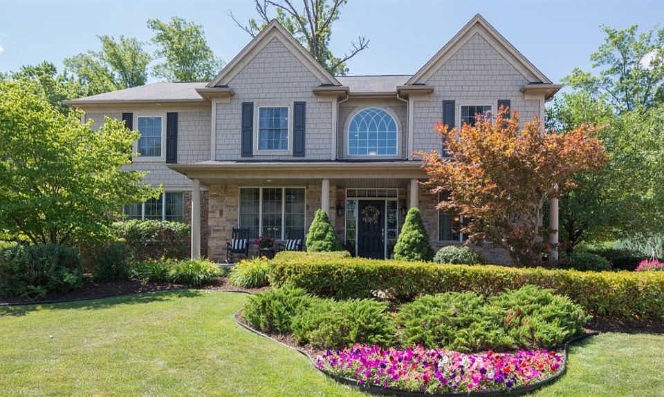 1st image of 48837 Castleford Dr #39
