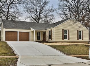 893 Almond Hill Ct, Ballwin, MO