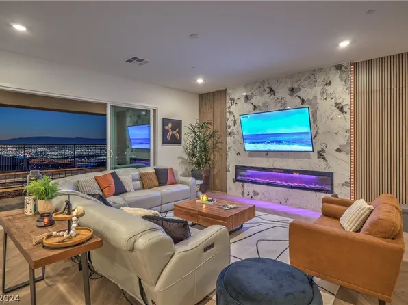 530 La Nain Ln, Henderson, NV 89012