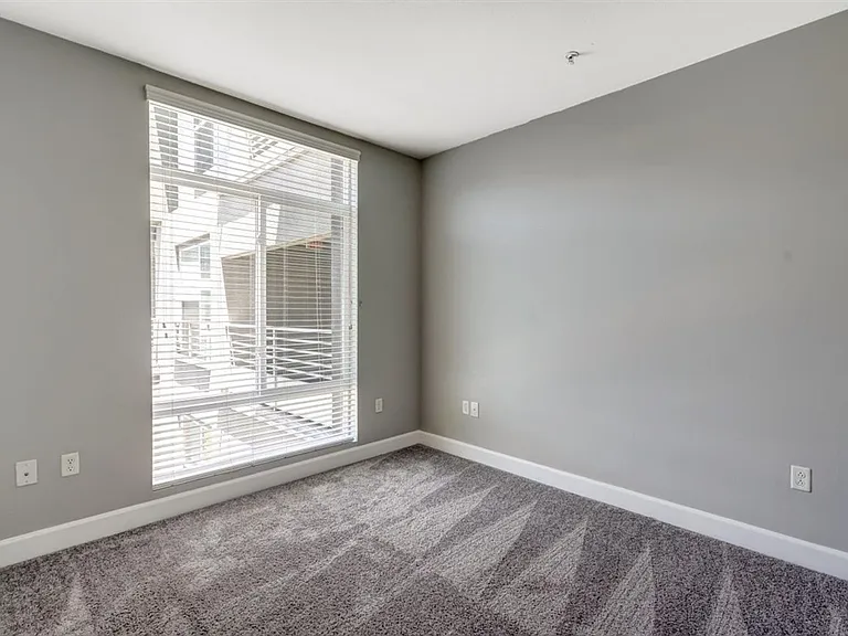 Stadium House Apartments — Photo 76