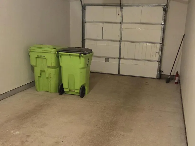 5722 Wellesley Ln — Photo 32