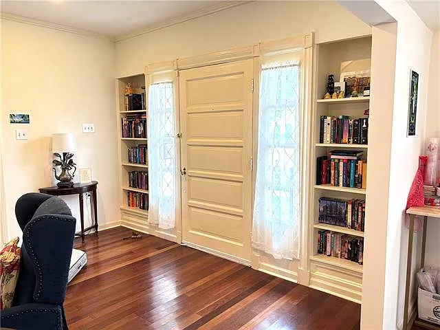 2505 Joseph St — Photo 3