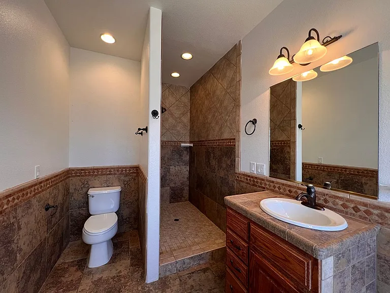 524 Discovery Dr — Photo 13