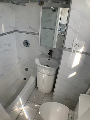 Rented by Capri Jet Realty Corp | media 18