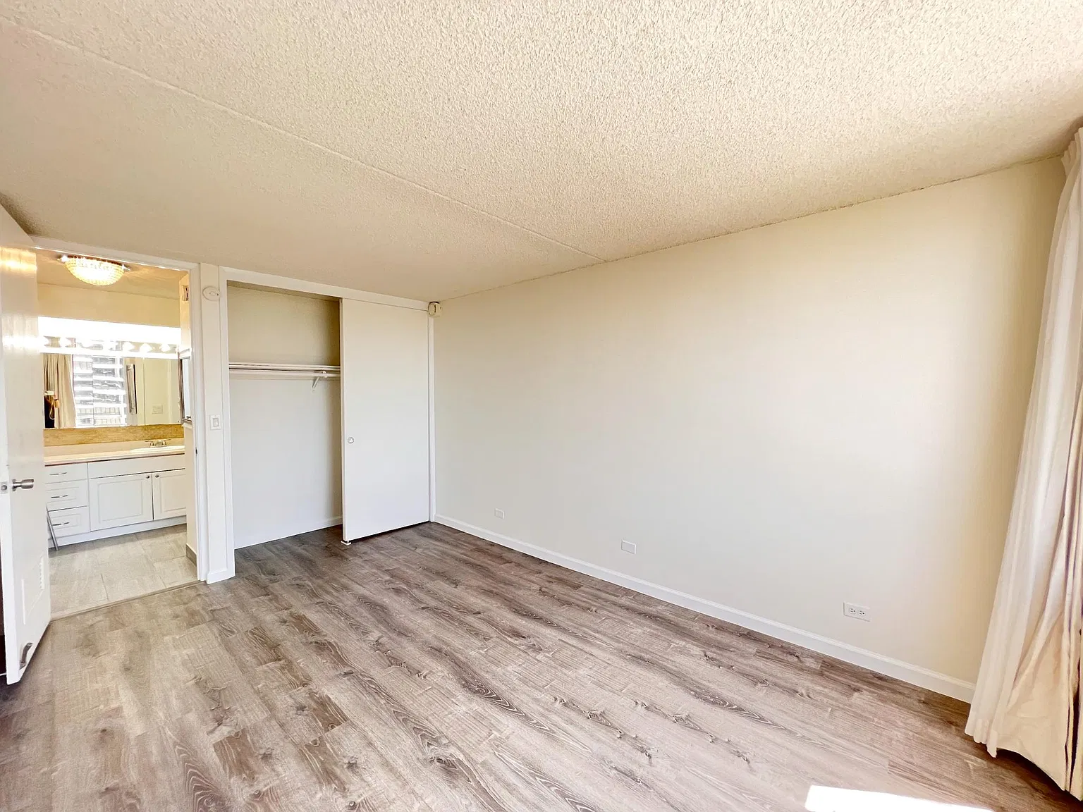 1 bed, 600 sqft, $2,800 — Photo 3