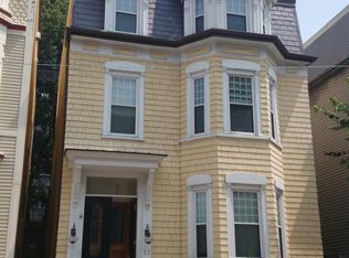 22 Westgate Rd APT 5, Chestnut Hill, MA 02467