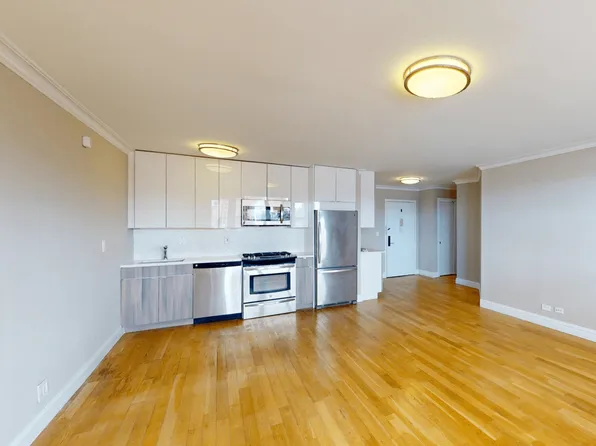 310 Greenwich Street image 1 of 10