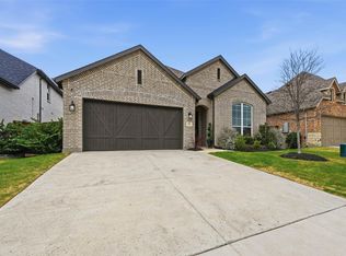 1205 S Roundwash Way, Midlothian, TX 76065