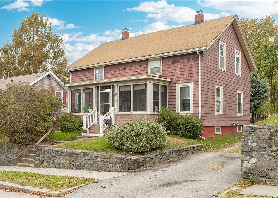 57 Nelson St E, Rumford, RI 02916 Zillow