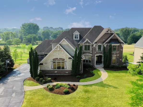 5N095 Prairie Rose Dr, St Charles, IL 60175