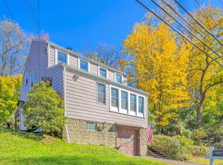 908 Bettis Rd, West Mifflin, PA 15122