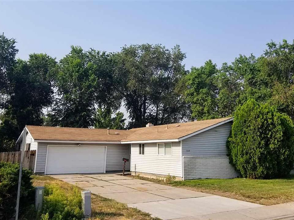 1st image of 707 E Greenbrae Dr