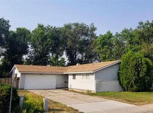 707 E Greenbrae Dr, Sparks, NV 89434