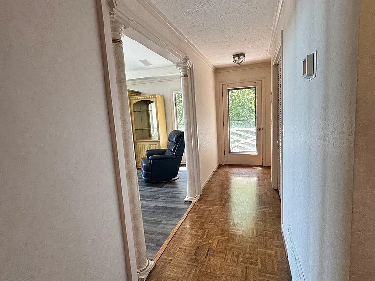 483 Clawson St — Photo 21