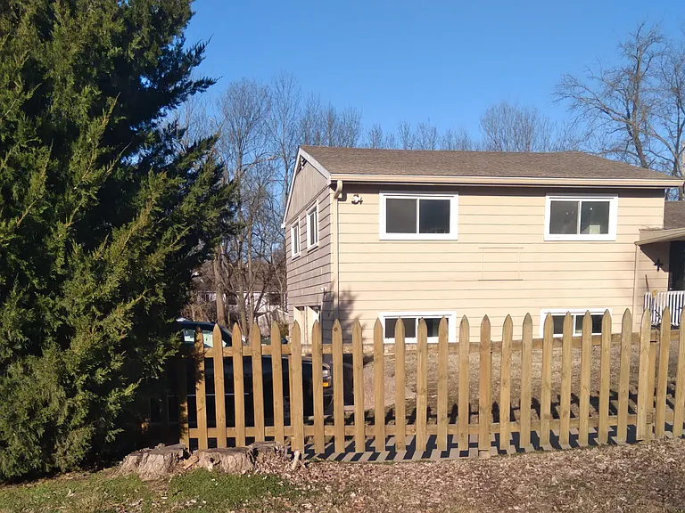 621 Monterey Way #B — Photo 1