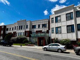 99 Chestnut Hill Ave