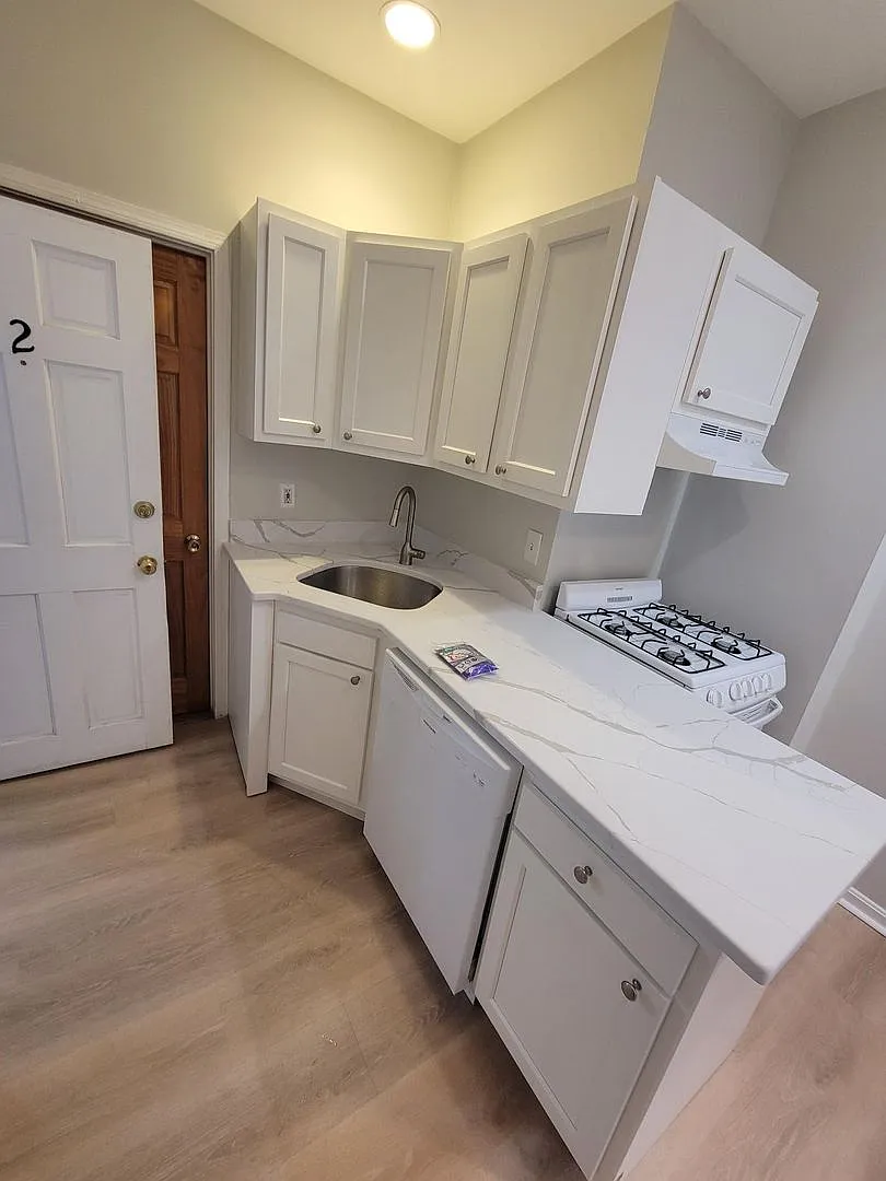 Charming & Updated 2-Bed in Prime Beacon Hill — Photo 2