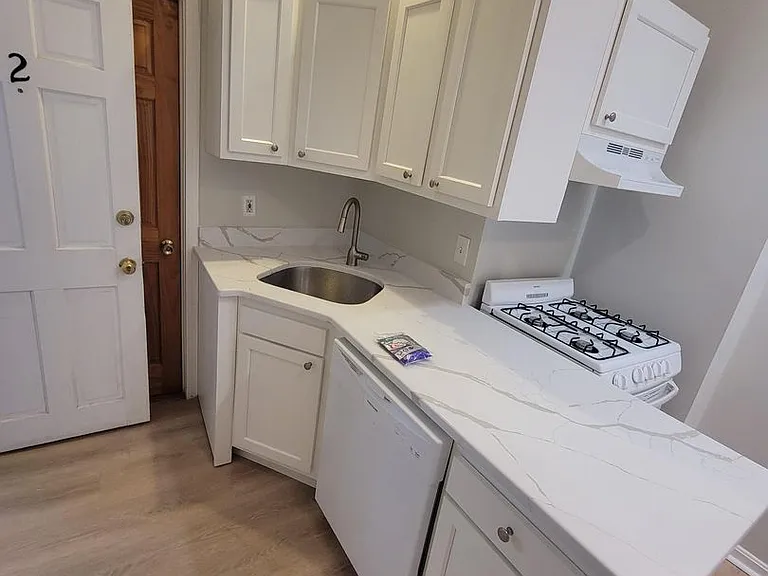 71 Joy St #2B — Photo 2