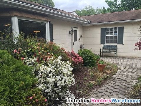1st image of 494 Martin Dr
