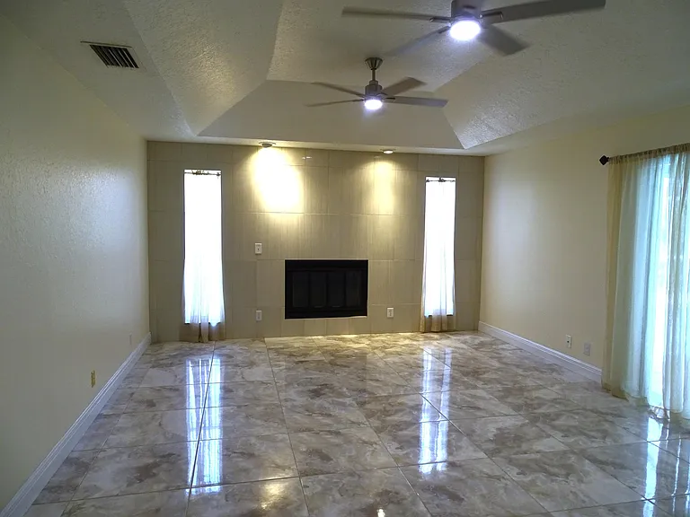 6325 Winding Lake Dr — Photo 9