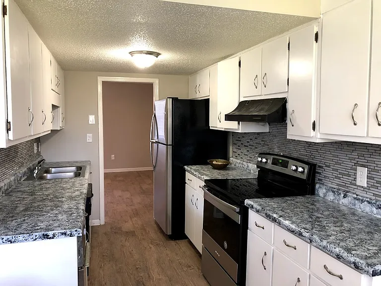 6354 Shannon Pkwy #1 — Photo 8