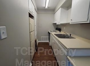 Parkway Plaza, Louisville, KY 40214