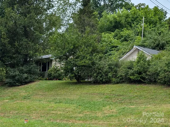 54 Holly Hills Vista Rd, Franklin, NC 28734