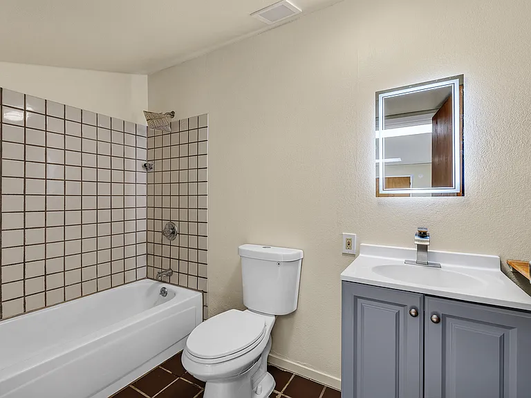 254 Los Altos Dr — Photo 21