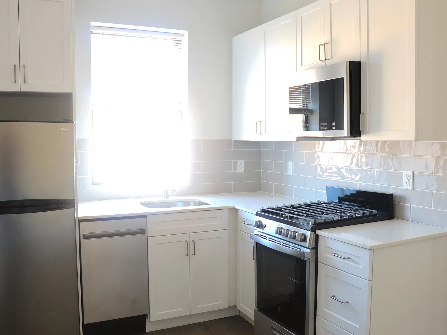 1 bed, 550 sqft, $2,700 — Photo 3