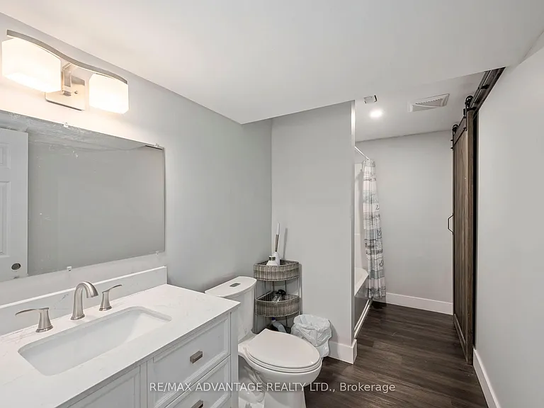 1489 Coronation Dr — Photo 24